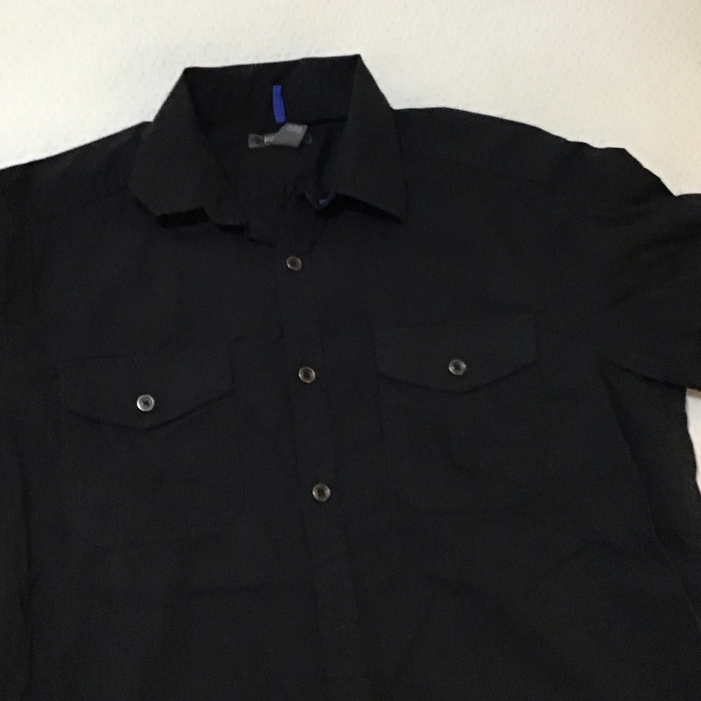 Kenneth Cole Reaction Men's Black Button-Down Shirt with Chest Pockets